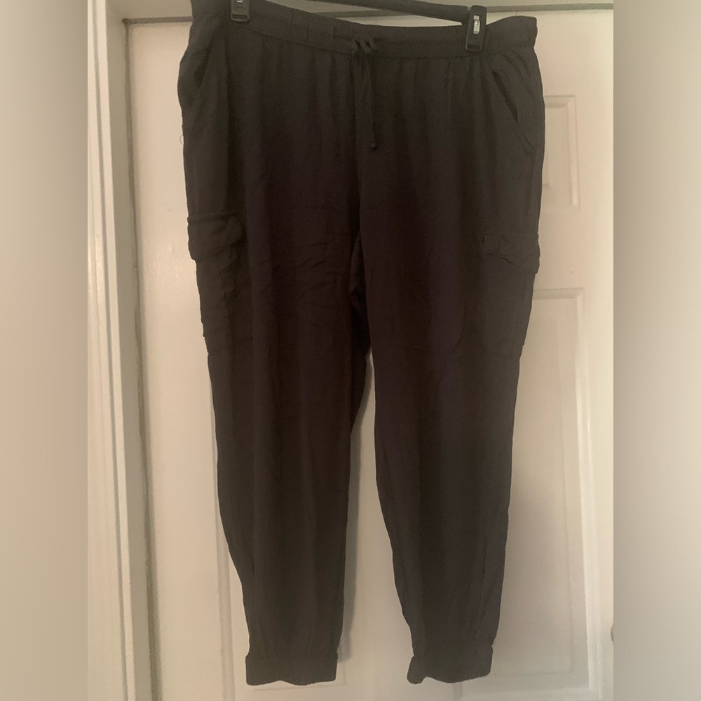 Gap women’s size XL cargo pants